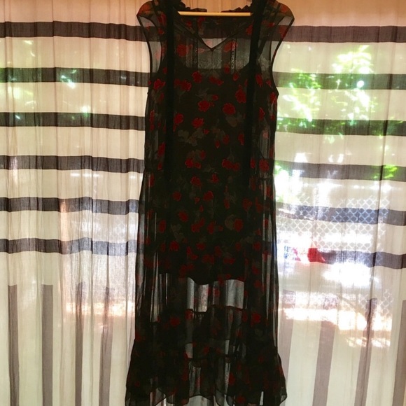 Zara rose print sheer ruffle hem dress. Size M - Picture 9 of 9